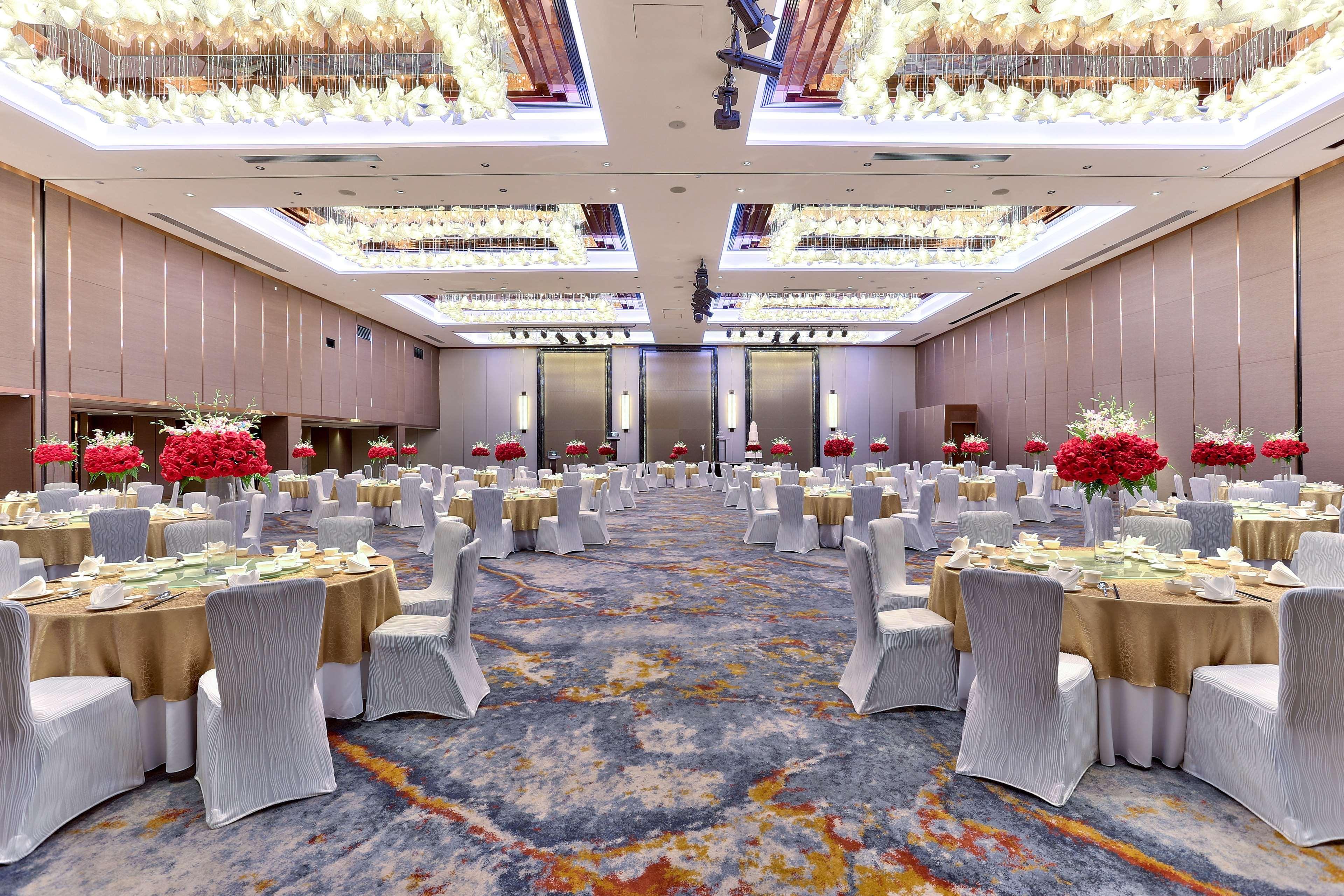ホテル ヒルトン コタ キナバル コタキナバル エクステリア 写真 The Grand Ballroom