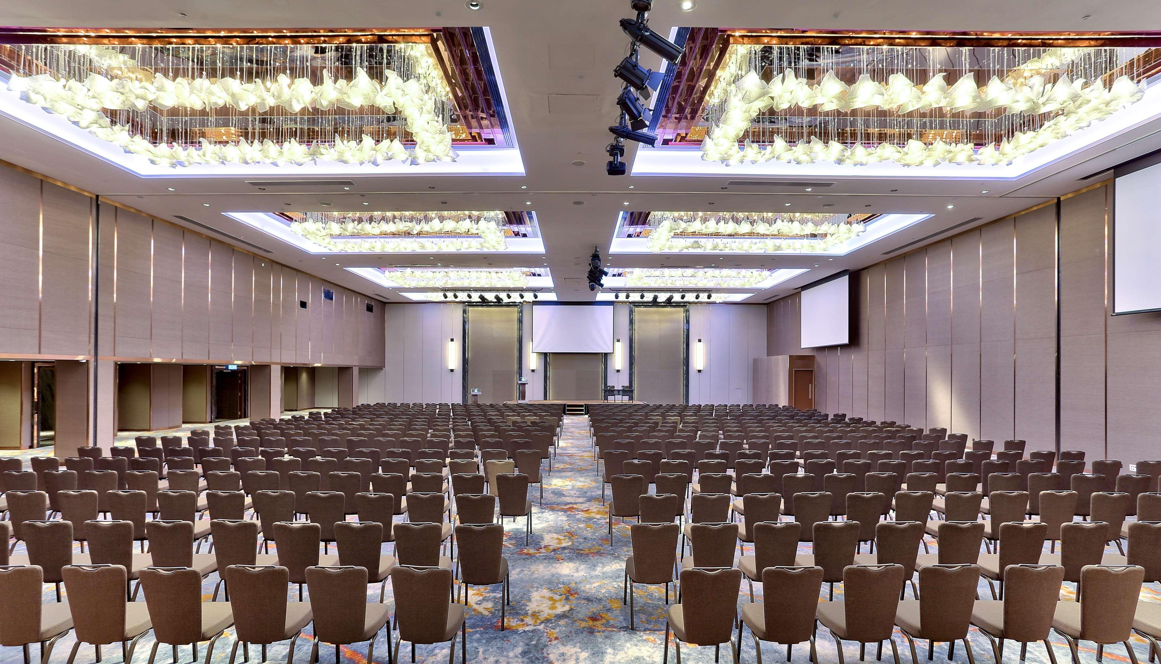 ホテル ヒルトン コタ キナバル コタキナバル エクステリア 写真 The Grand Ballroom